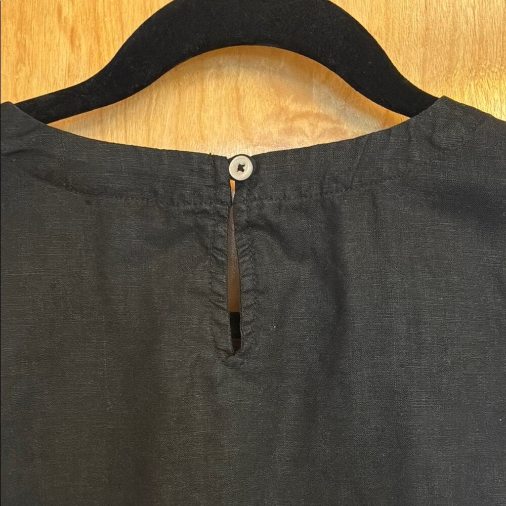 Quince Black Sleeveless Linen Blend Shell Top - Picture 4 of 5